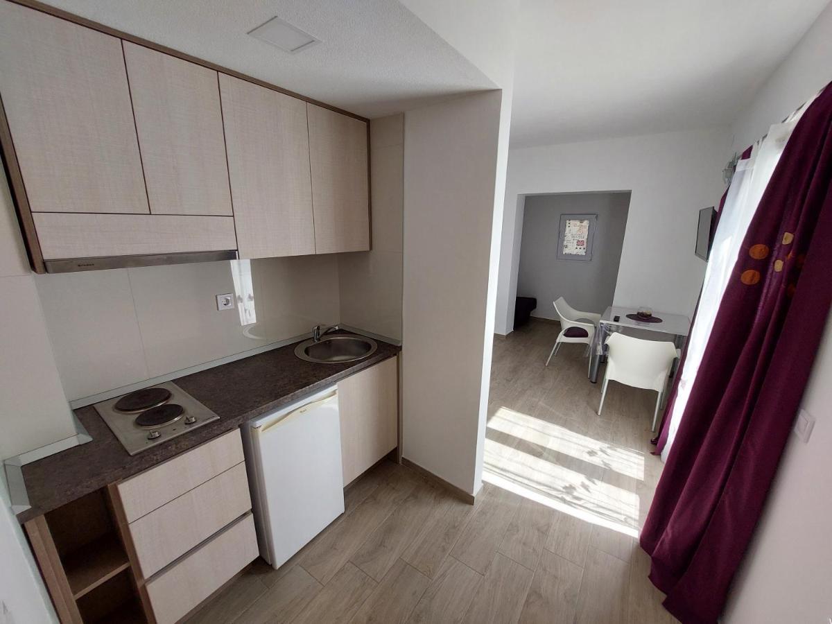 Apartments Matic Baška Voda エクステリア 写真