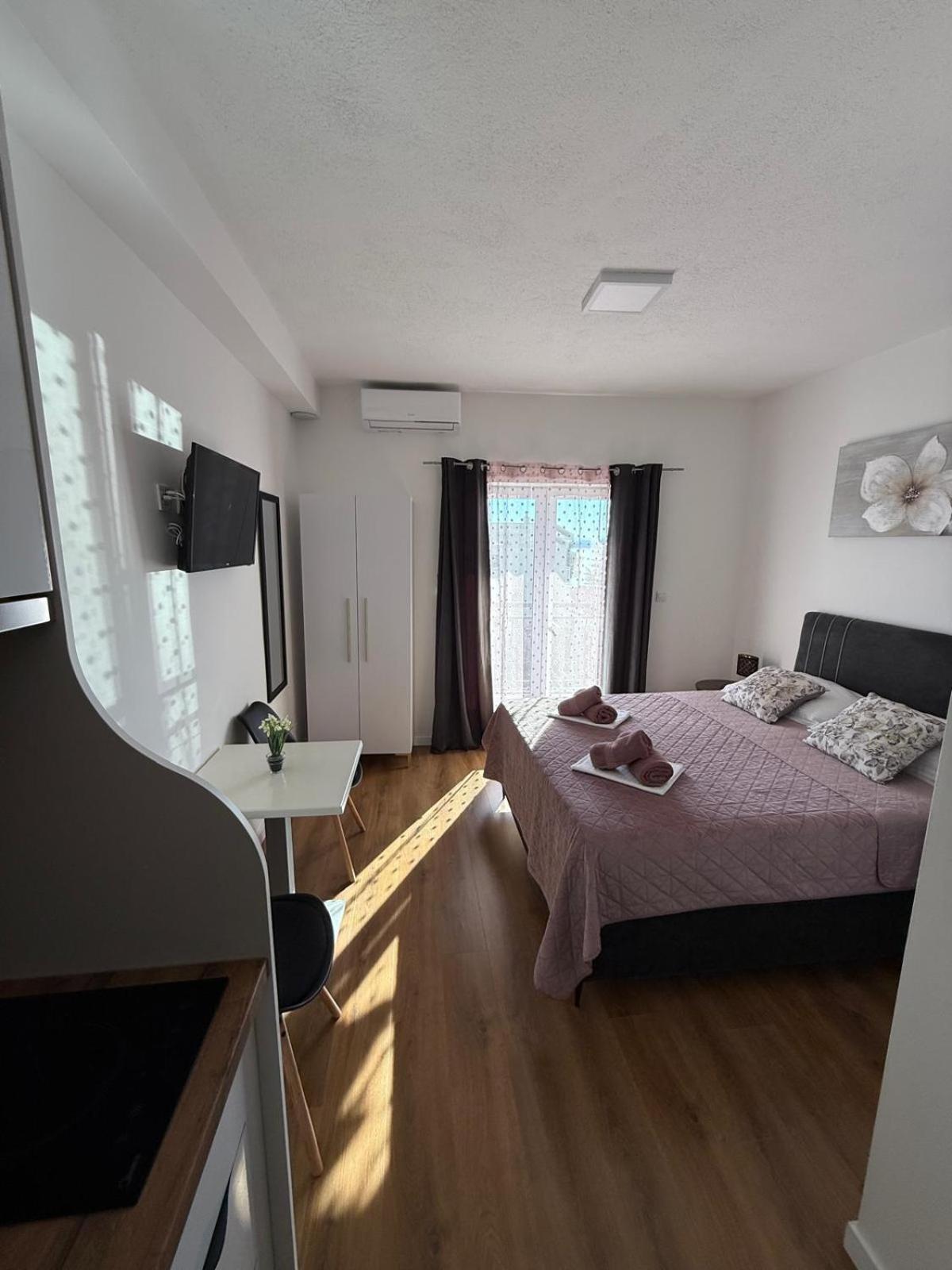 Apartments Matic Baška Voda エクステリア 写真
