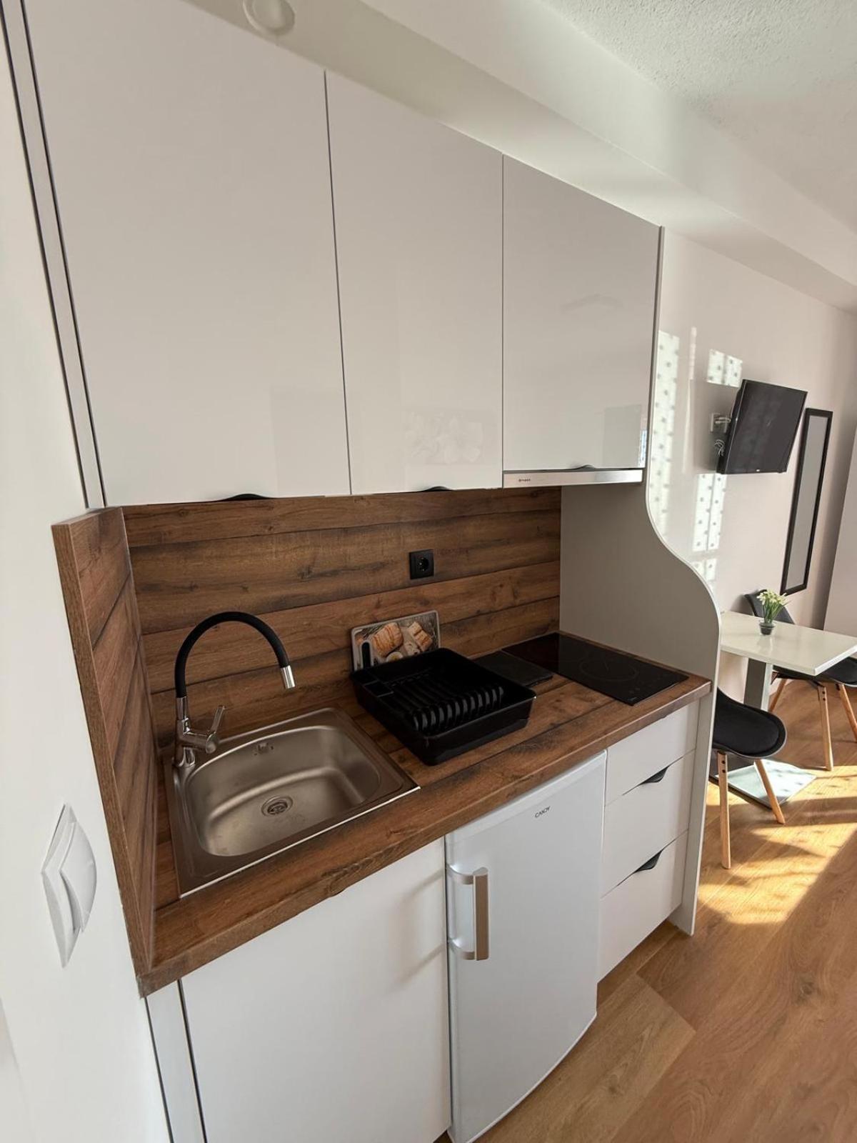 Apartments Matic Baška Voda エクステリア 写真